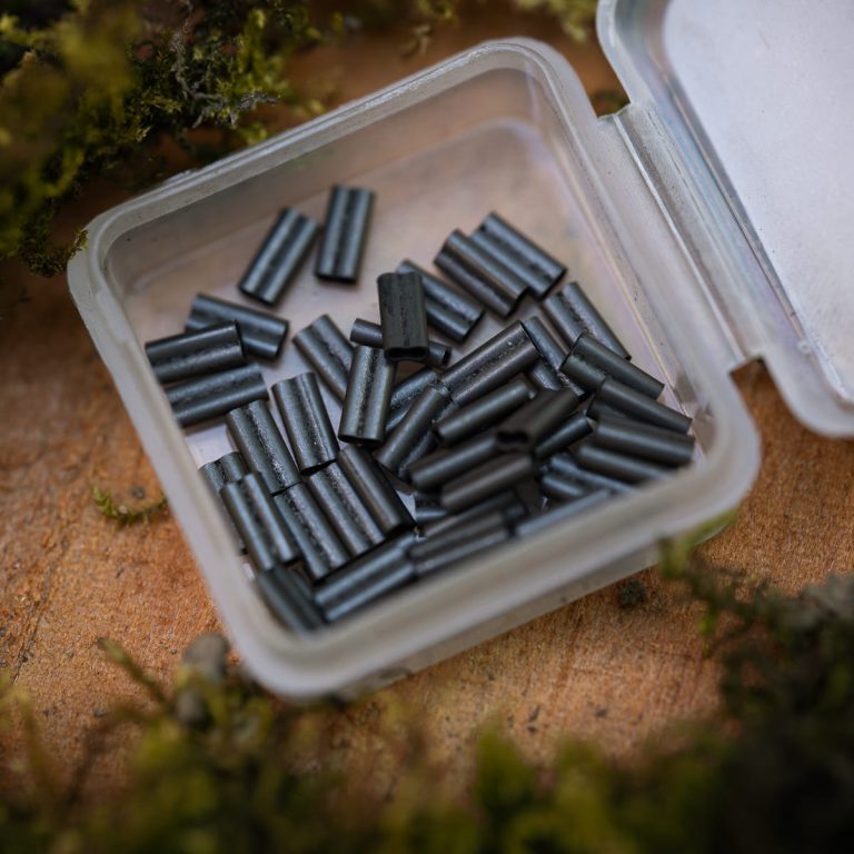 Doppelte Crimps 0,6mm/5mm matt schwarz 50 Stück