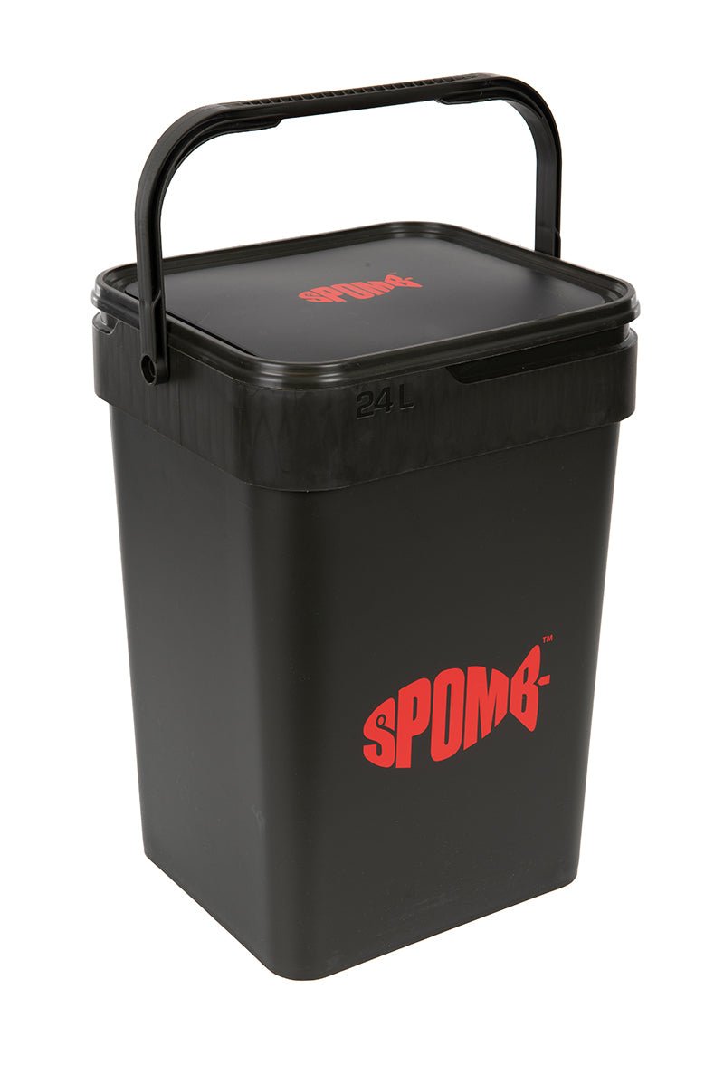 Spomb Camo Bucket - Red Logo - KarperCentrale